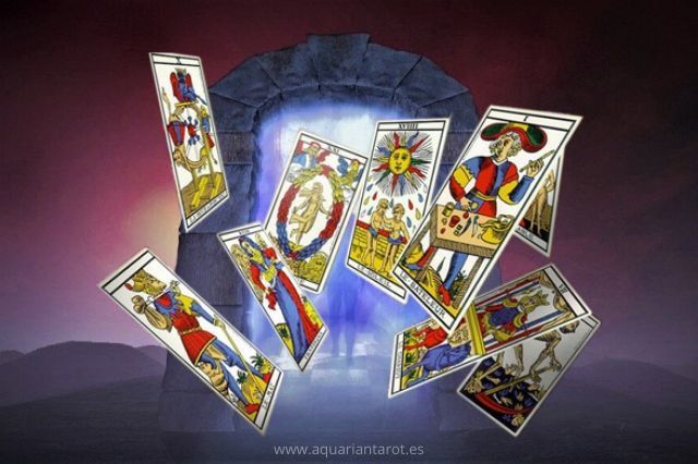 El Tarot abre portales Aquarian Tarot
